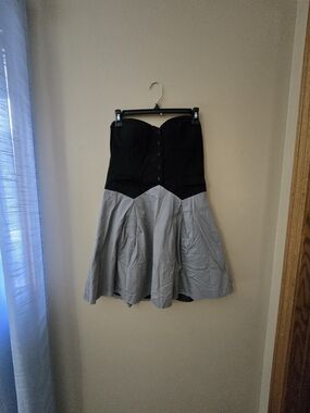 Forever 21 Black and Gray Strapless Fit-and-Flare Dress Twist Cirquè